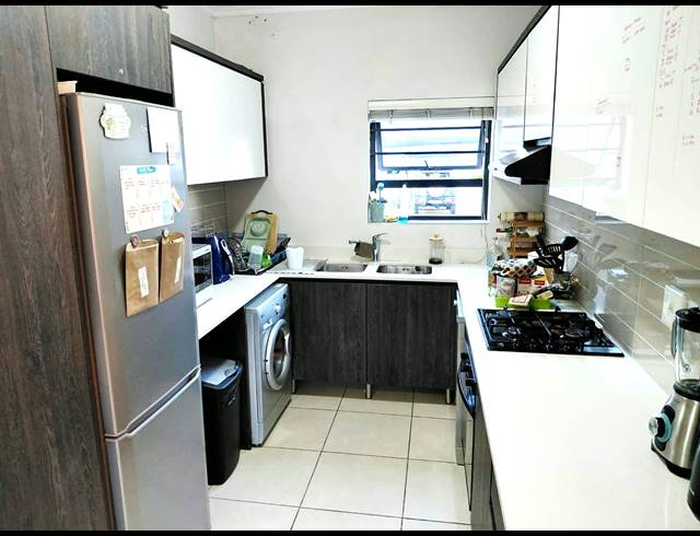 3 BEDROOM APARTMENT FOR SALE IN SANDOWN